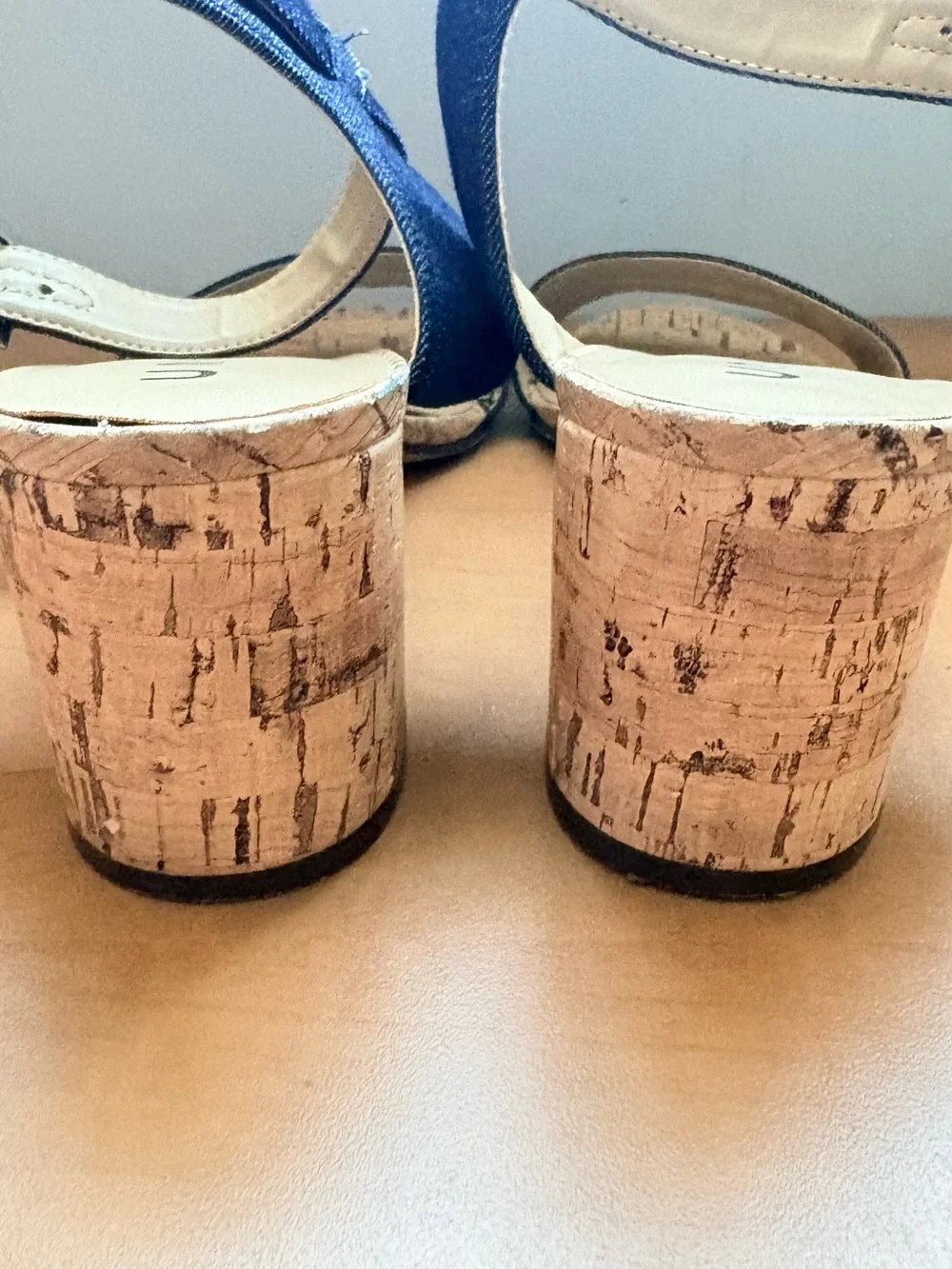 Like New Unisa block heel sandal